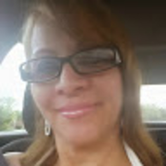 Meet your Posher, Edna - Picture 1 of 1